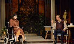 "Tek Kişilik Düet" tiyatro oyunu NEVÜ’de sahnelenecek