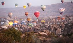 10 ayda 550 bin turist sıcak hava balonuna bindi (video)