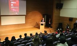  “Türkiye’yi Yarınlara Taşımak” konulu konferans düzenlendi