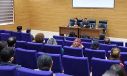 Rektör Aktekin Yabancı Diller Yüksekokulu akademik kurul toplantısına katıldı
