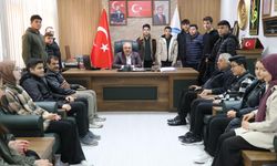 YKS öğrencilerinden Başkan Aksoy’a teşekkür ziyareti