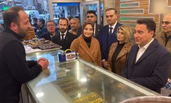 DEVA Partisi Genel Başkanı Babacan, Nevşehir'de esnafı ziyaret etti