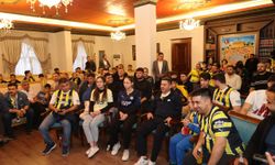 Başkan Arı, Fenerbahçe Beko – Panathinaikos maçını gençlerle birlikte izledi
