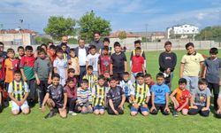 Başkan İnce’den Yaz Futbol Okuluna ziyaret