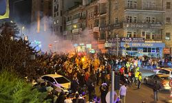 Galatasaray taraftarları 24. şampiyonluğu coşkuyla kutluyor