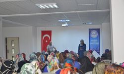 Kur'an kursu öğreticilerine seminer verildi