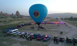 Jandarma broveli sıcak hava balonu Kapadokya semalarında süzüldü