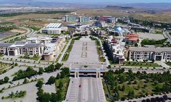 NEVÜ ve Dosmuhammedov Atyrau üniversitesi protokol imzaladı