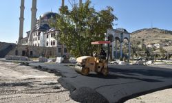 Külliye Cami etrafı sıcak asfalt yapıldı