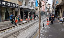 Nevşehir caddelerinde kar temizliği sürüyor