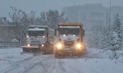 Nevşehir Belediyesinin karla mücadele çalışmaları sürüyor