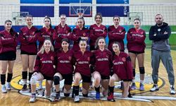 NEVÜ Kadın Voleybol Takımı bronz madalya kazandı