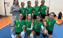 Altınyıldız Küçük Kızlar Voleybol Takımı finallerde