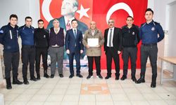 Cezaevi personeline Adalet Bakanı Tunç’tan plaket