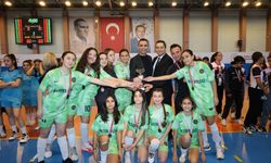 Altınyıldız Yıldız Kız Futsal Takımından il derecesi