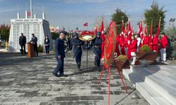 Çanakkale Zaferi'nin 110. yıldönümünde çelenk sunuldu