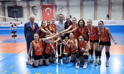 Voleybol midi kızlar müsabakaları sona erdi