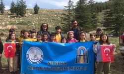 Minikler fidanları toprakla buluşturdu