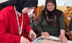 Öğrencilerinden yaşlılar için zihin canlandıran proje