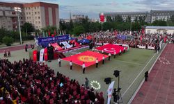 Türk Dünyası’nın Ortak Geleceğine Işık Tutan Üniversite Yeni Mezunlarını Uğurladı