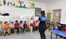 Polis ekipleri Hacı Mesut Çetin Anaokulunda
