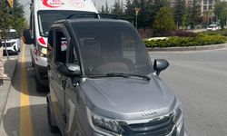 Virajı alamayan araç devrildi: 2 yaralı