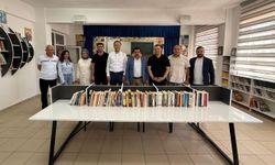 NEVÜ'den Gülşehir Anadolu Lisesine kitap bağışı
