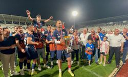 Suvermez Kapadokyaspor kupayı kaldırdı