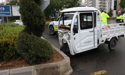 Elektrikli pikap ile otomobil çarpıştı: 1 yaralı