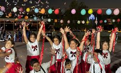 Kalabalı miniklerden unutulmaz yıl sonu gösterisi