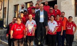 Başkan Çamcı, down sendromlu milli sporcularla buluştu