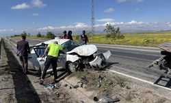 Nevşehir'de otomobil bariyere çarptı: 4 yaralı