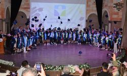 Simya Koleji’nden coşkulu mezuniyet
