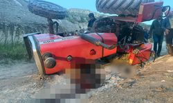 Devrilen traktörün altında kaldı: 1 ölü
