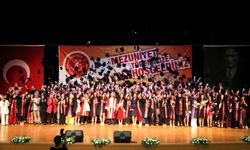 NEVÜ mezun öğrencilerini uğurluyor