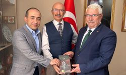 Kitap bağışı kervanına iş insanı Sonugelen de katıldı