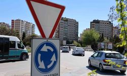 Trafik levhalarına yeni düzenleme mi geliyor?