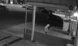 Dükkana giren hırsız iş yeri sahibine yakalandı