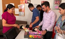AK Parti'den çocuk hastalara moral ziyareti