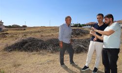 Özdemir halı saha alanlarını inceledi