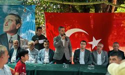 Protokol üyeleri aşure şenliğinde bir araya geldi