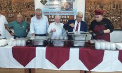 Nevşehir Öğretmenevinde aşure dağıtıldı