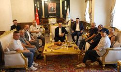Başkan Arı makamında vatandaşları dinledi