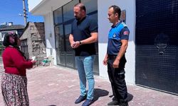 Yolda bulduğu bir deste parayı yetkililere teslim etti