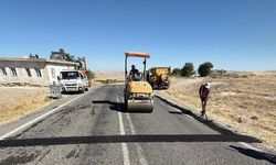 Özel İdare ekipleri yolları yenilemeye devam ediyor