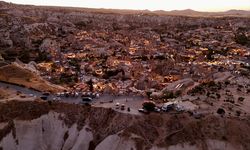 Göreme’de gün batımı turistleri büyüledi