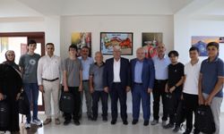 Umre hediyesi kazanan öğrencilerden Yazıcı’ya ziyaret