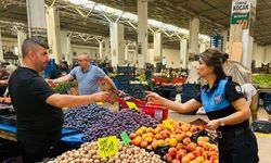 Pazar esnafı ve vatandaşlar bilgilendirildi