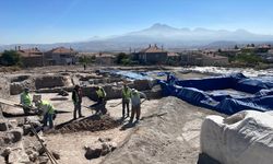 NEVÜ’lü akademisyen Kayseri’deki yapının sırlarını çözüyor