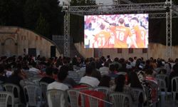Nevşehir’de çifte heyecan dev ekranda